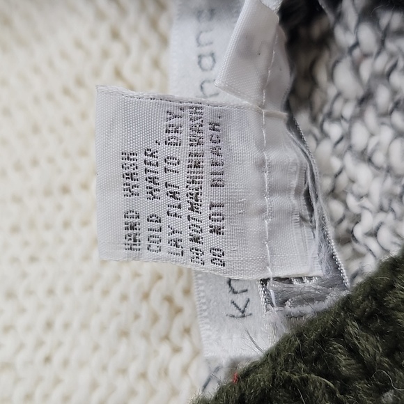 80s 90s Style Jennifer Reed Handknit Sweater Abstract Design & Cable Knit Waist - Picture 9 of 12